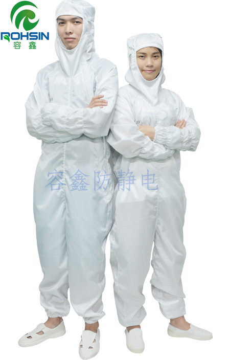 給車貼膜為什么需要穿防塵服？